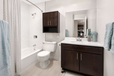 Studio for rent — 8 W Chestnut St, Chicago 4