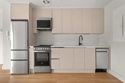 Studio for rent — 130 Hope St, Brooklyn 4