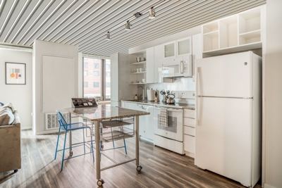 Studio for rent — 63 E Lake St, Chicago 2