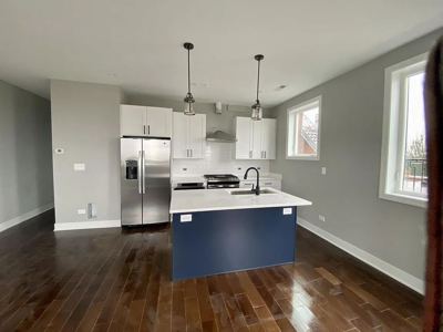 2 BR for rent — 2219 N Clybourn Ave, Chicago 1