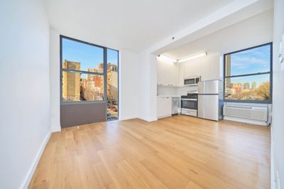 2 BR for rent — 2338 2nd Ave #8L, New York 1
