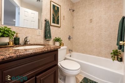 2 BR for rent — 30 Driggs Ave #1F, Brooklyn 5