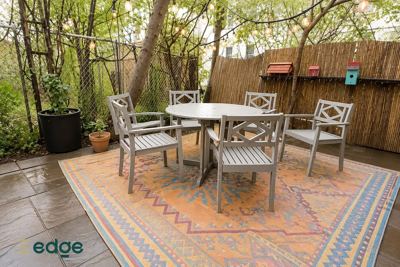 2 BR for rent — 30 Driggs Ave #1F, Brooklyn 7