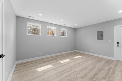2 BR for rent — 7428 N Rogers Ave, Chicago 6