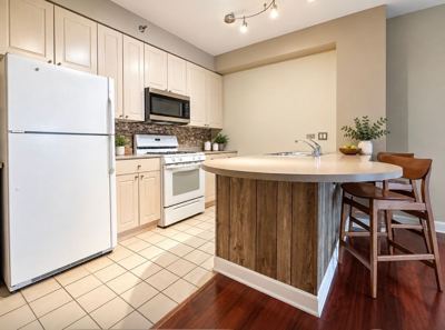1 BR for rent — 330 N Jefferson St APT 1407, Chicago 4
