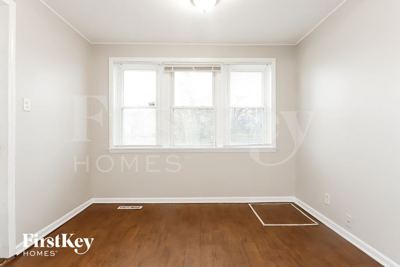 3 BR for rent — 4600 W 79th Pl, Chicago 5