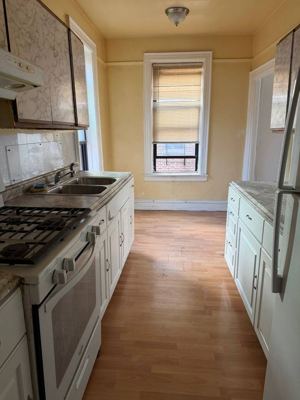 2 BR for rent — 140-30 Sanford Ave #5B, Flushing 4