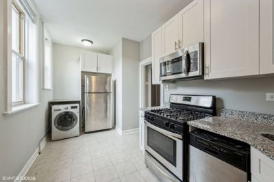 2 BR for rent — 1655 W Wallen Ave #1, Chicago 4