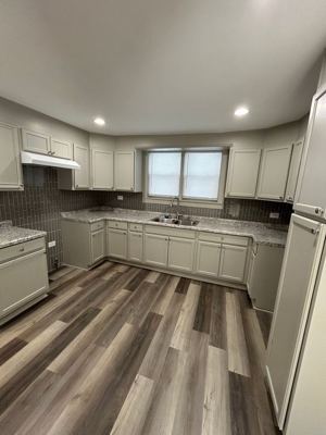 2 BR for rent — 8747 S Houston Ave #2R, Chicago 1