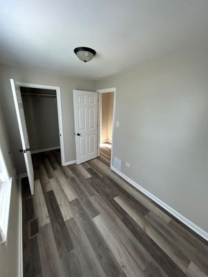 2 BR for rent — 8747 S Houston Ave #2R, Chicago 8
