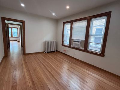 3 BR for rent — 5319 W Montrose Ave #2, Chicago 3