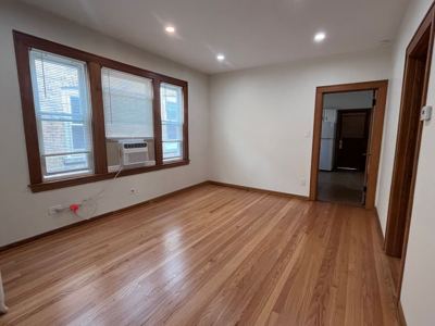 3 BR for rent — 5319 W Montrose Ave #2, Chicago 4