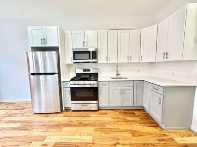 3 BR for rent — 762 Beck St, Bronx 1