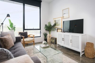 Studio for rent — 1461 S Blue Island Ave, Chicago 6