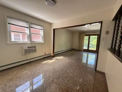 1 BR for rent — 928 Throggmorton Ave, Bronx 4