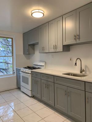 1 BR for rent — 679 Cleveland St #2R, Brooklyn 7