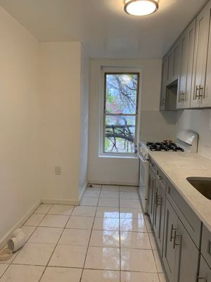 1 BR for rent — 679 Cleveland St #2R, Brooklyn 6