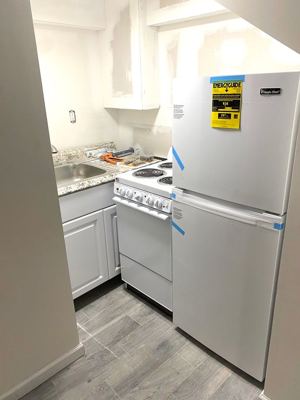 Studio for rent — 25-26 Hoyt Ave S #1, Astoria 1