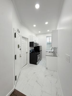 2 BR for rent — 496 Grand St #2B, Brooklyn 3