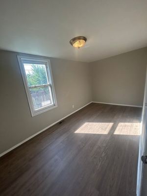 2 BR for rent — 644 W 49th St #1F, Chicago 7