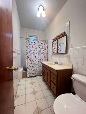 3 BR for rent — 6938 78th St Floor 2, Middle Village 2