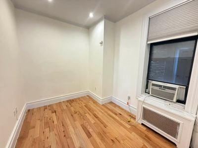1 BR for rent — 131 Thompson St, New York 5