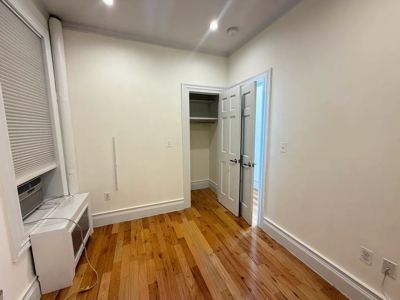 1 BR for rent — 131 Thompson St, New York 6