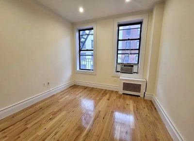 1 BR for rent — 131 Thompson St, New York 3
