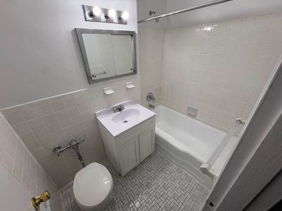 1 BR for rent — 66-25 103rd St, Forest Hills 5