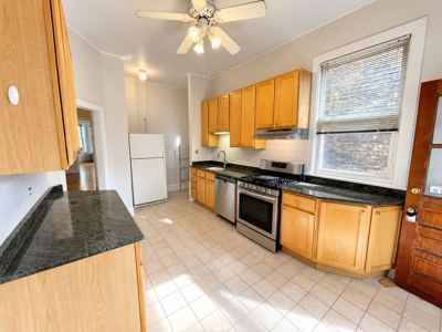 2 BR for rent — 1615 W Belle Plaine Ave #2, Chicago 6