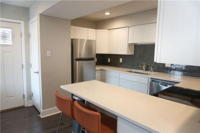 Studio for rent — 935 La Posada Dr, Austin 8