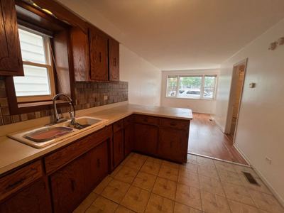 1 BR for rent — 3041 S Lowe Ave APT 1F, Chicago 6