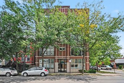 2 BR for rent — 3101 N California Ave #1, Chicago 1