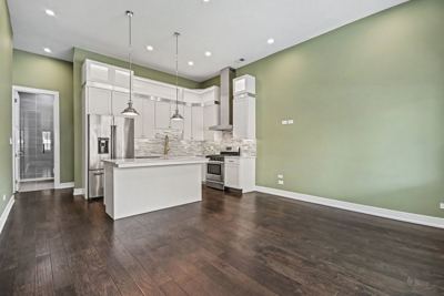 2 BR for rent — 3101 N California Ave #1, Chicago 7