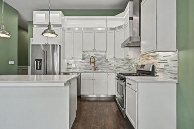 2 BR for rent — 3101 N California Ave #1, Chicago 4