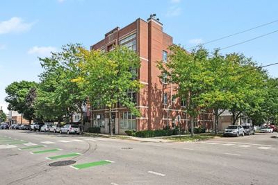 2 BR for rent — 3101 N California Ave #1, Chicago 2