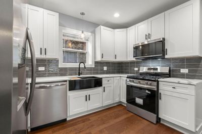 5 BR for rent — 5542 W 64th St, Chicago 3