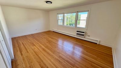 1 BR for rent — 6538 N Damen Ave APT 2W, Chicago 2