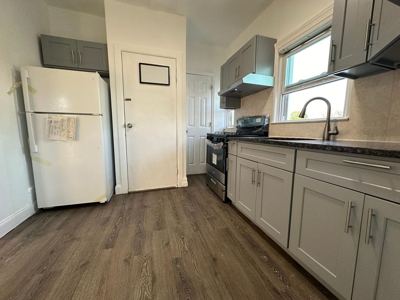 1 BR for rent — 2048 Hobart Ave Floor 3, Bronx 3