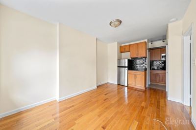 1 BR for rent — 528 9th Ave APT 3F, New York 2