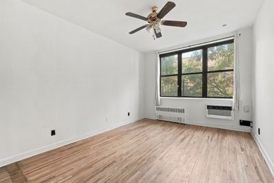 Studio for rent — 330 E 90th St, New York 2