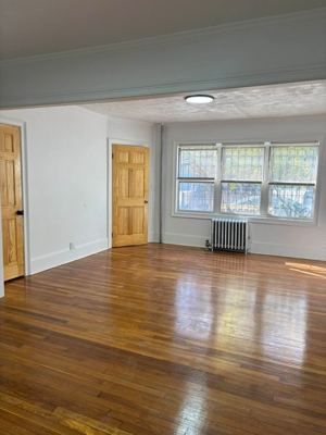 3 BR for rent — 27-23 12th St #1, Astoria 2