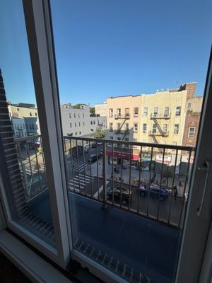 2 BR for rent — 91 Graham Ave #4B, Brooklyn 3