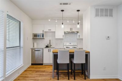 1 BR for rent — 3115 Helms St APT 101, Austin 2