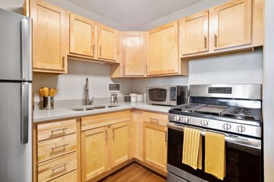 1 BR for rent — 2701 S Indiana Ave, Chicago 2