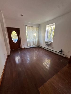 3 BR for rent — 45XX 164th St, Flushing 1
