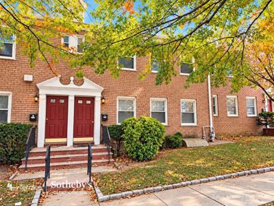 3 BR for rent — 110-14 65th Ave #18, Forest Hills 1
