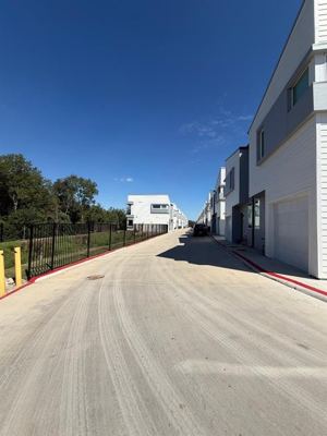 2 BR for rent — 2000 Riverside Farms Rd #6101, Austin 3