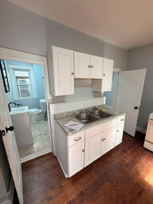 1 BR for rent — 8927 S Muskegon Ave #3A, Chicago 2