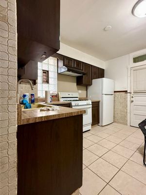 2 BR for rent — 3804 N Francisco Ave Unit 2, Chicago 2